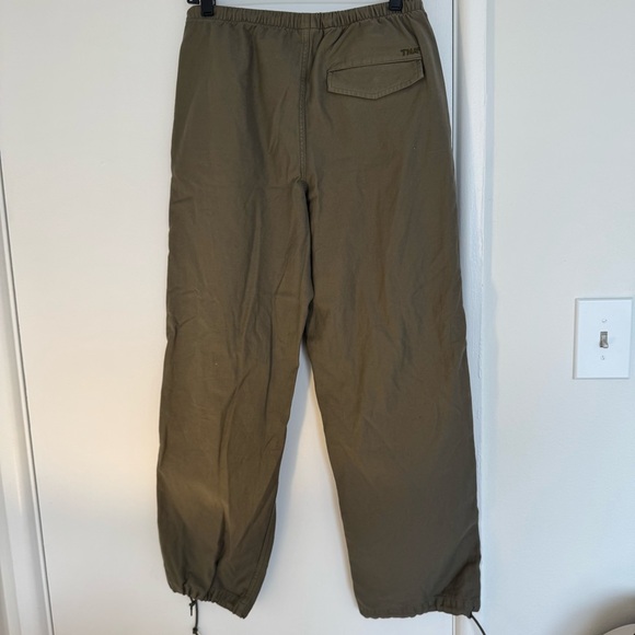 Aritzia TNA cache track Pants olive green pull on elastic waist straight leg M - Picture 10 of 15